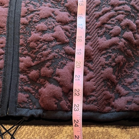 Lululemon Jacquard Wool Blend Burgundy Quilted Bomber Zip Up Jacket Size 12 NWT - Picture 8 of 8